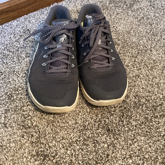 Gray Nike metcons - Picture 3 of 6
